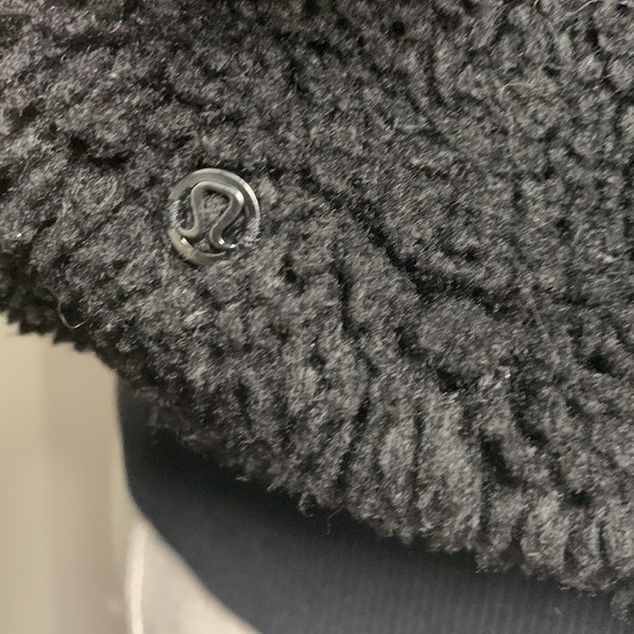 Lululemon fuzzy jacket - Picture 5 of 10